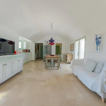 Villa Eva, Privata Con Piscina A Sfioro