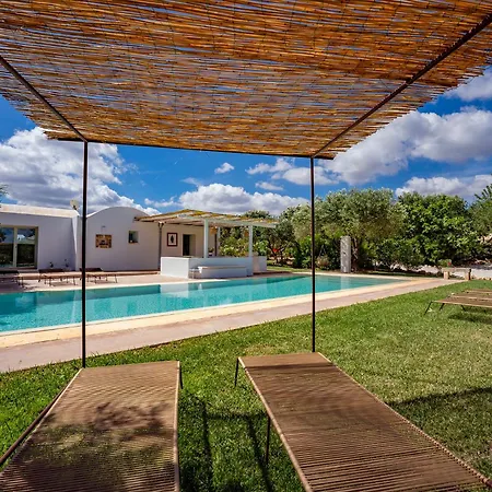 Eva, Privata Con Piscina A Sfioro Ostuni